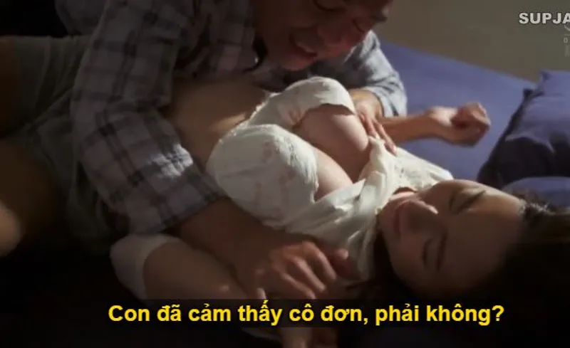 Nhìn con trai mải miết lao vào công việc khiến bạn gái nó cô quạnh, ông bố chồng liều lĩnh đè ra đụ con dâu.
